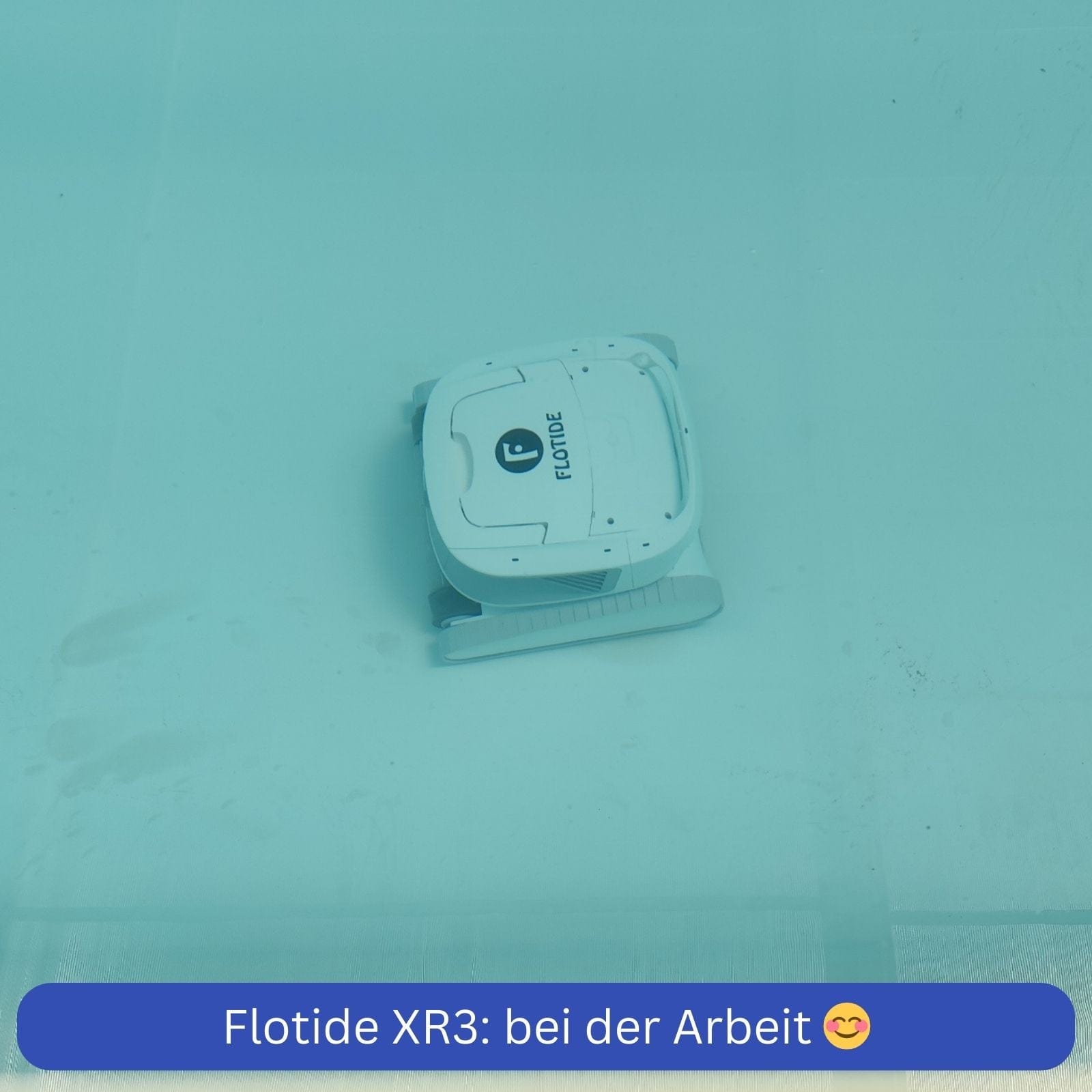 Akku Poolroboter Flotide XR3 reinigt Bode, Waende und Wasserlinie